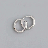 Classic geometric hoop earrings in polished 925 sterling silver