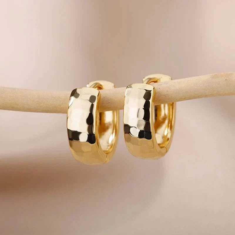 Small 18k gold plated whisper hoop earrings with round shape